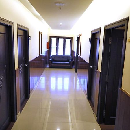 Taz Kamar Family Hotel Ченнаї Екстер'єр фото